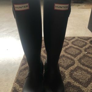 Hunter Tall Rain boots in black